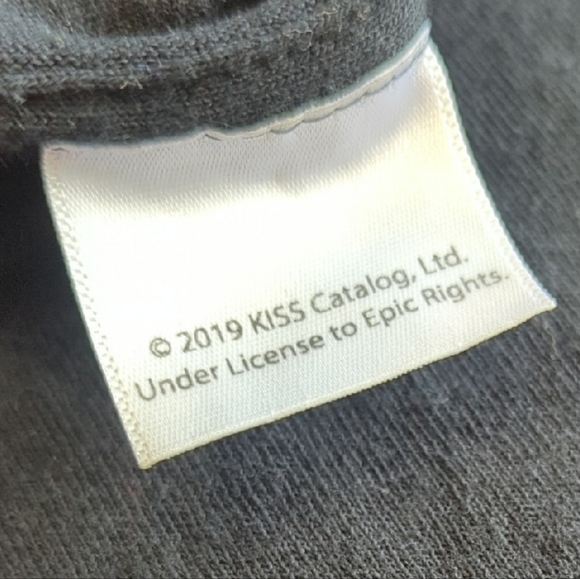 Black KISS Graphic Women's Tee Size Small/Medium - Picture 6 of 7